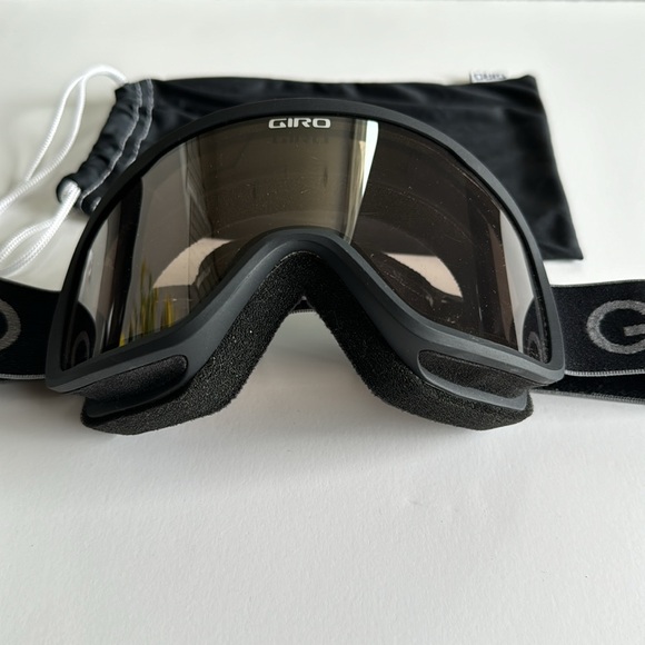 GIRO Snow Goggles - Picture 2 of 9